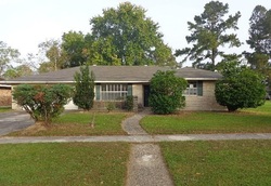 Pre-foreclosure in  MODESTO AVE Baton Rouge, LA 70811