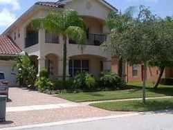 Pre-foreclosure in  CRESTA CIR West Palm Beach, FL 33413