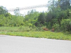 Pre-foreclosure in  LIPSCOMB RD Latonia, KY 41015