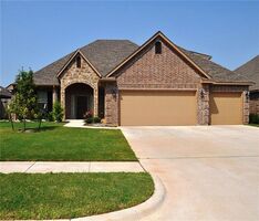 Pre-foreclosure in  REID PRYOR RD Norman, OK 73072