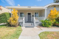 Pre-foreclosure in  W 58TH PL Los Angeles, CA 90043