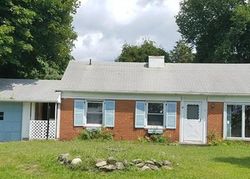 Pre-foreclosure in  HEARTHSTONE WAY New Windsor, NY 12553