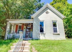 Pre-foreclosure in  BROWN ST Alton, IL 62002