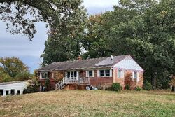 Pre-foreclosure in  RAY DR La Plata, MD 20646