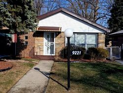 Pre-foreclosure in  S BURNSIDE AVE Chicago, IL 60619
