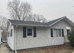 Pre-foreclosure in  KENILWORTH RD South Bend, IN 46637
