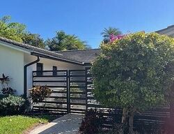 Pre-foreclosure in  N RIVERSIDE DR Pompano Beach, FL 33062