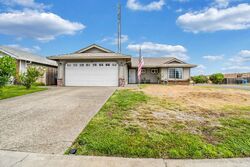 Pre-foreclosure in  CHATEAU DR Olivehurst, CA 95961