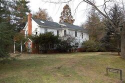 Pre-foreclosure in  CANTERBURY RD Glen Head, NY 11545
