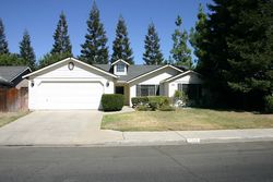 Pre-foreclosure in  N TRACY AVE Fresno, CA 93722