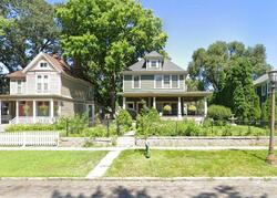 Pre-foreclosure in  HOLLY AVE Saint Paul, MN 55102