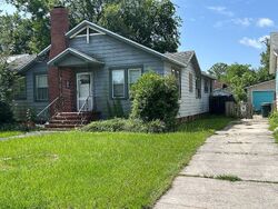 Pre-foreclosure in  DELLWOOD AVE Jacksonville, FL 32205