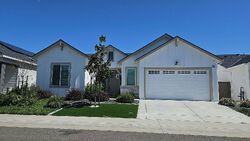 Pre-foreclosure in  MISTY RIDGE DR Roseville, CA 95747