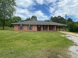 Pre-foreclosure in  ROGERS RD West Point, MS 39773