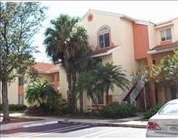 Pre-foreclosure in  CORAL CLUB DR # 1124 Pompano Beach, FL 33071