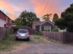Pre-foreclosure in  SE NEHALEM ST Portland, OR 97206