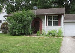  Columbus Dr, Saint Louis MO