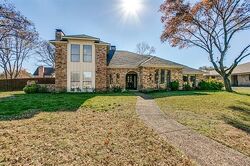 Pre-foreclosure in  DEERFIELD DR Plano, TX 75023
