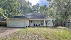  Spruce St, Ocean Springs MS