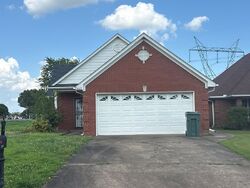 Pre-foreclosure in  Davis Pkwy Southaven, MS 38671