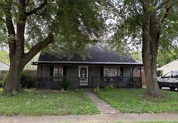 Pre-foreclosure in  Lynwood Dr Kokomo, IN 46901