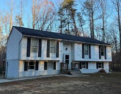 Pre-foreclosure in  DAYS END LN Mechanicsville, MD 20659