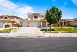 Pre-foreclosure in  GEMSTONE AVE Rosamond, CA 93560
