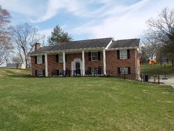 Pre-foreclosure in  Circle Dr Surgoinsville, TN 37873