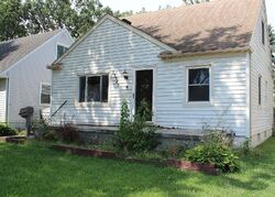 Pre-foreclosure in  Tawas Ave Hazel Park, MI 48030