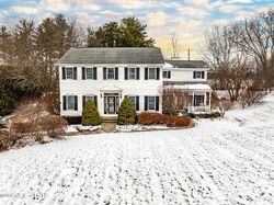  Crimson Oak Ct, Schenectady NY