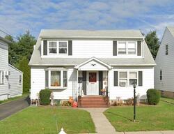 Pre-foreclosure in  MARTHA AVE Elmwood Park, NJ 07407