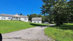  Porter Dr, Forest City PA