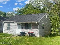 Pre-foreclosure in  N 34TH ST Louisville, KY 40212