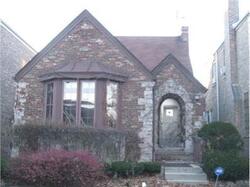 Pre-foreclosure in  N NORMANDY AVE Elmwood Park, IL 60707