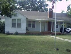 Pre-foreclosure in  Weaver Rd Anniston, AL 36206