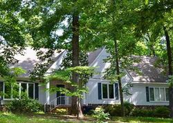 Pre-foreclosure in  MEADOW HILL CV Germantown, TN 38138