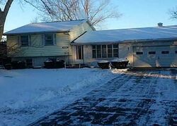 Pre-foreclosure in  SUNNYDALE DR Niagara Falls, NY 14304