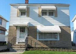 Pre-foreclosure in  PLYMOUTH AVE Cleveland, OH 44125
