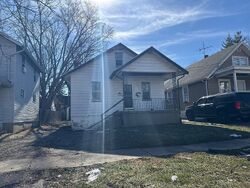 Pre-foreclosure in  STERLING AVE Cincinnati, OH 45239