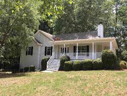 Pre-foreclosure in  Oaklake Dr Covington, GA 30016