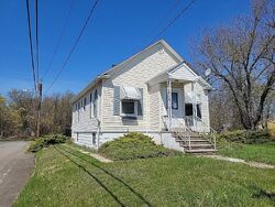 Pre-foreclosure in  BERGEN ST South Plainfield, NJ 07080