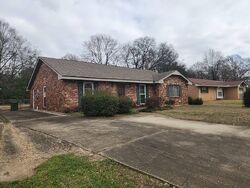 Pre-foreclosure in  WILLIAMSON RD Montgomery, AL 36109