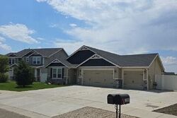 Pre-foreclosure in  PILGRIM WAY Middleton, ID 83644