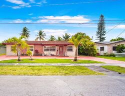 Pre-foreclosure in  SW 27TH ST Miami, FL 33175