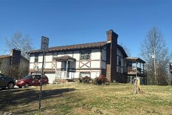 Pre-foreclosure in  MORTON CIR Maryville, TN 37804