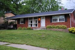Pre-foreclosure in  CRANFORD DR Cincinnati, OH 45240