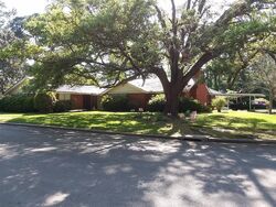  S College Ave, Cleveland TX