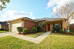 Pre-foreclosure in  LAKECREST CREEK DR Katy, TX 77493