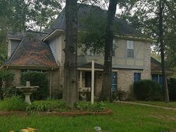 Pre-foreclosure in  BELAYA LN Houston, TX 77090