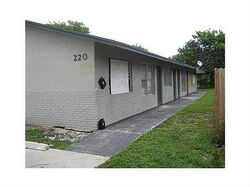 Pre-foreclosure in  SW 20TH AVE Fort Lauderdale, FL 33312